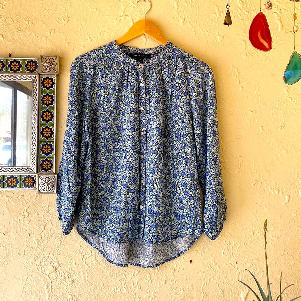 Tommy Hilfiger Like New Floral Top with Buttons size S